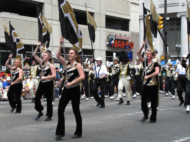 500paradeband1.JPG