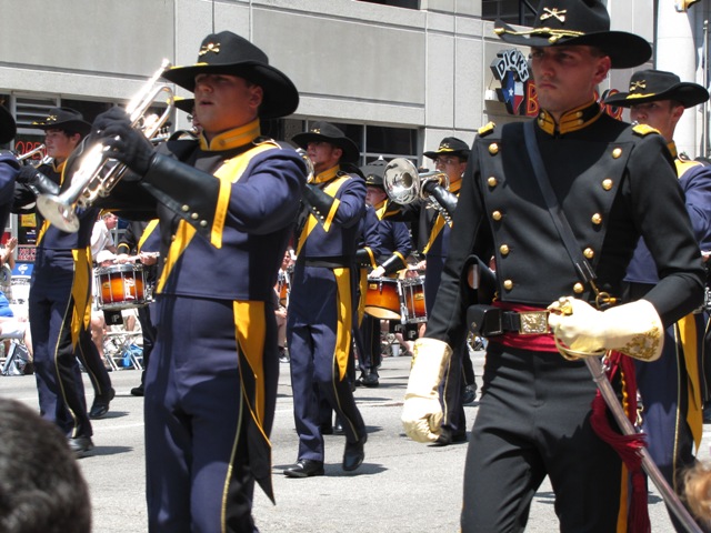 500paradeband8.JPG