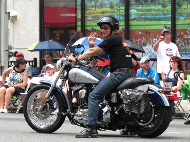 500paradecelebs1.JPG