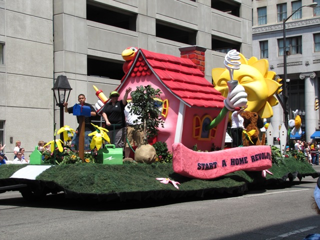 500paradefloat1.JPG