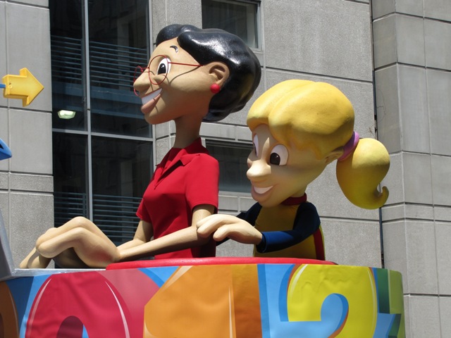 500paradefloat2.JPG