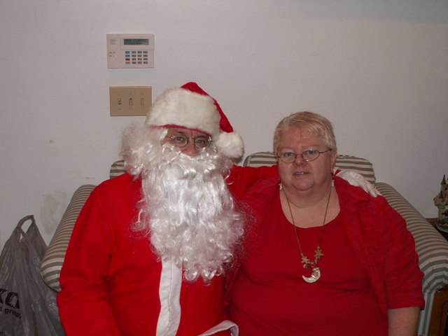 mrmrs-claus.JPG
